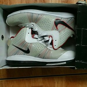 LeBron James nike